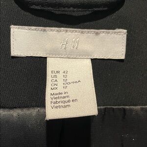 H&M Elegant Black Garment